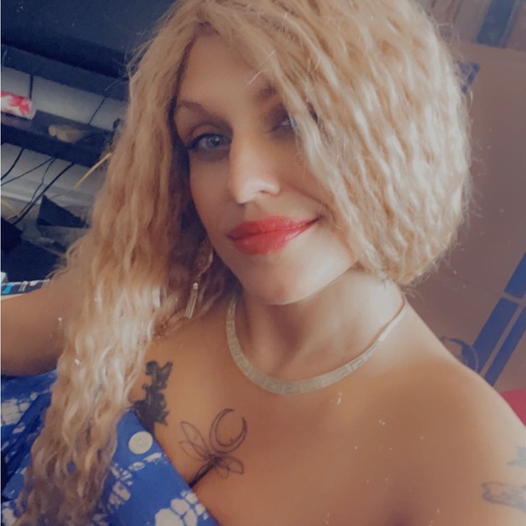 Meet your Posher, Bianca - Picture 11 of 16